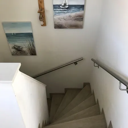 Strandhaus-appartment-rauchschwalbe Apartment Fehmarnsund