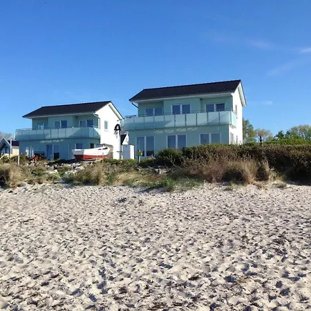 Апартаменты Strandhaus-appartment-rauchschwalbe *