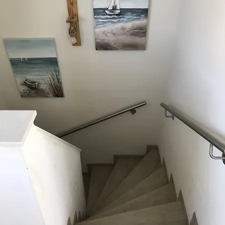 Strandhaus-Appartement-Rauchschwalbe-Og