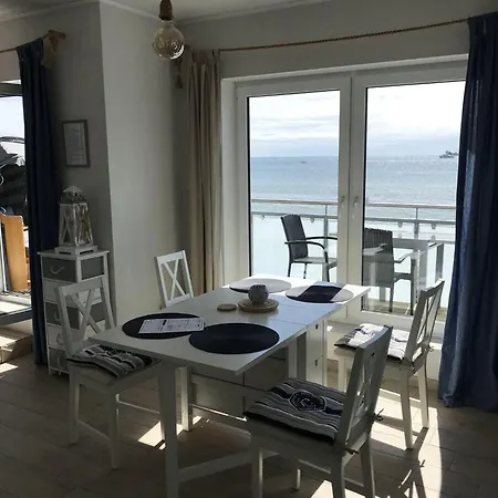 Strandhaus-Appartement-Rauchschwalbe-Og Apartmán Fehmarnsund