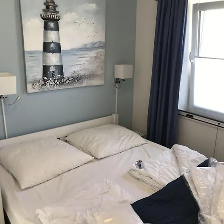 Strandhaus-Appartement-Rauchschwalbe-Og * Fehmarnsund