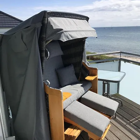 Strandhaus-Appartement-Rauchschwalbe-Og * Fehmarnsund